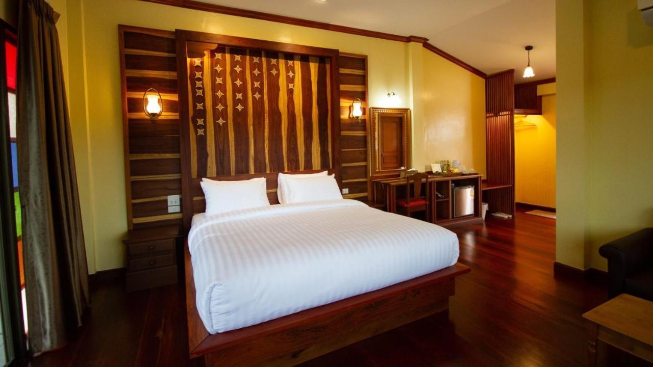 Bed and Breakfast Baan Wanwaree à Kanchanaburi Extérieur photo