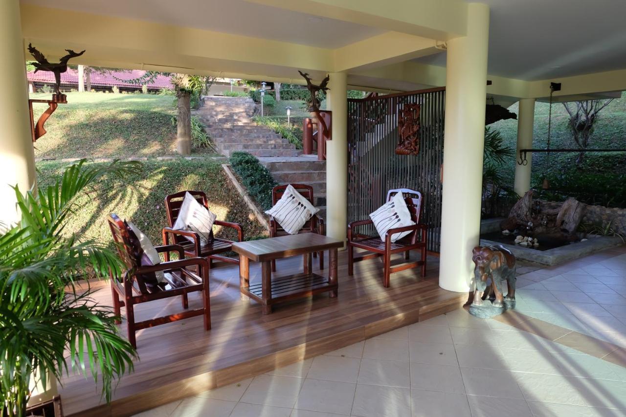 Bed and Breakfast Baan Wanwaree à Kanchanaburi Extérieur photo