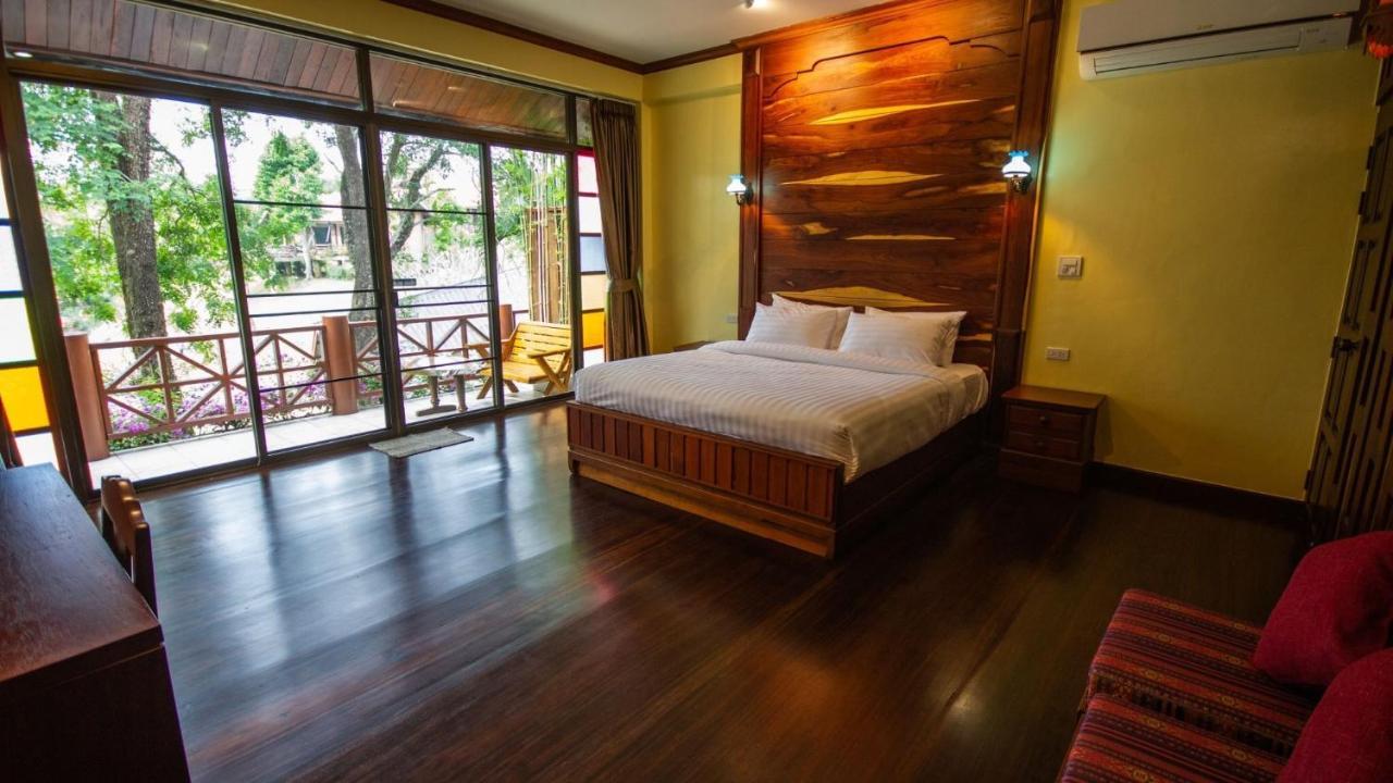 Bed and Breakfast Baan Wanwaree à Kanchanaburi Extérieur photo