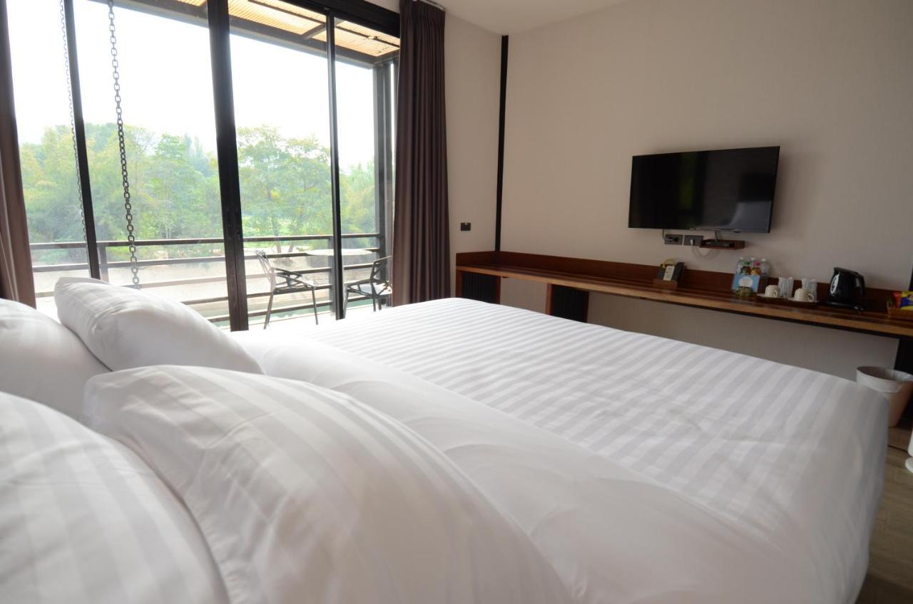 Bed and Breakfast Baan Wanwaree à Kanchanaburi Extérieur photo