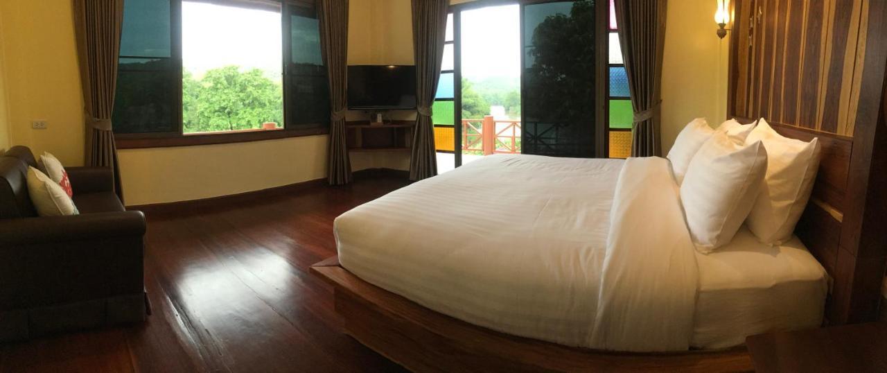 Bed and Breakfast Baan Wanwaree à Kanchanaburi Extérieur photo